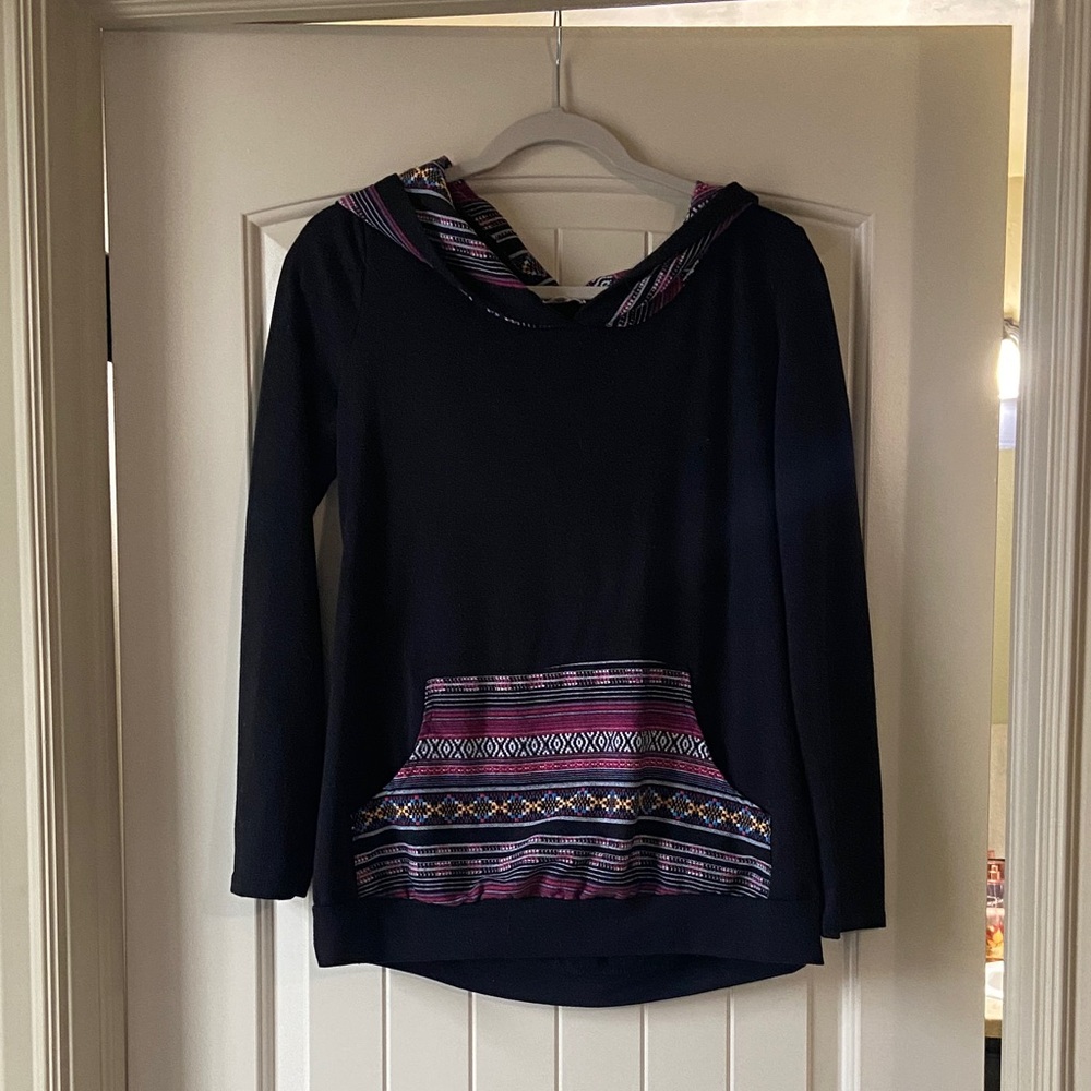 💙2/$5 Aztec Black Hoodie